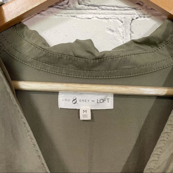 Lou and grey green wrap hi lo shirt - Picture 4 of 9